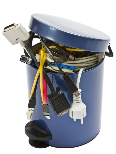 電子廃棄物のゴミ箱 — ストック写真