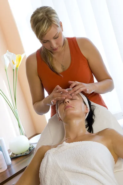Relaxing Facial Treatment — Stock Photo, Image