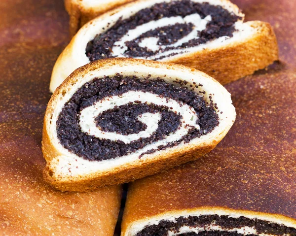 Strudel with poppy seeds — Stock Photo, Image