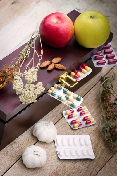 Natural antibiotic - medication — Stock Photo, Image