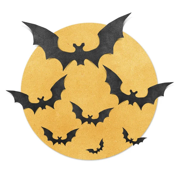 万圣节蝙蝠和满月回收 papercraft 背景 — 图库照片