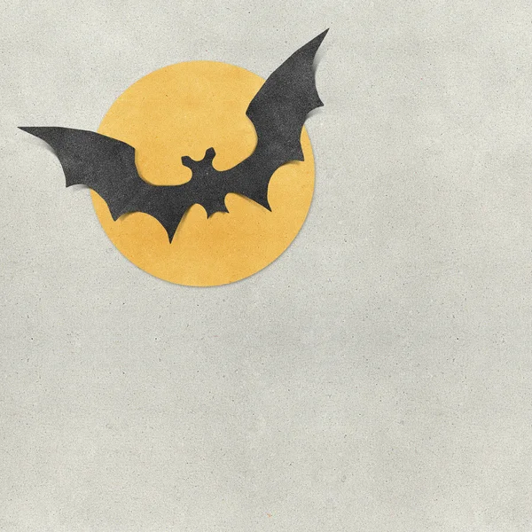万圣节蝙蝠和满月回收 papercraft 背景 — 图库照片