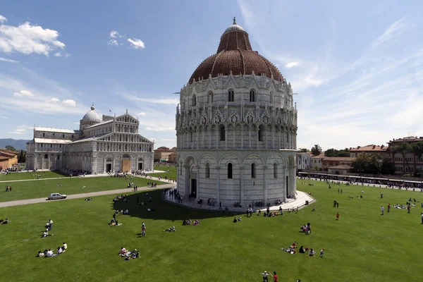 Vista de Piazza dei Miracoli Pisa —  Fotos de Stock