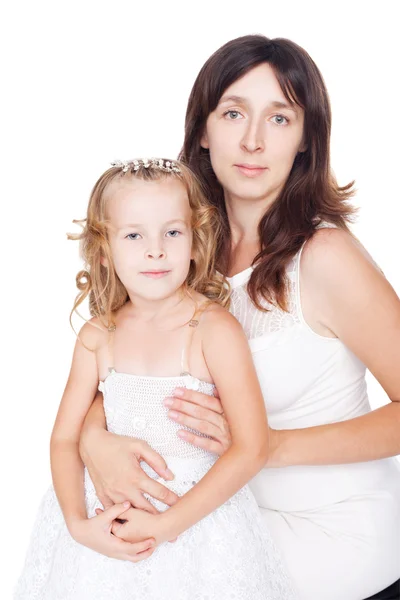 Μητέρα και κόρη απομονωμένες σε λευκό φόντο — Φωτογραφία Αρχείου
