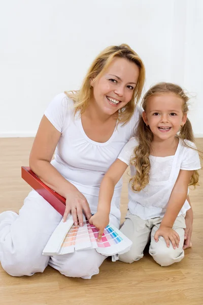 Choisir les couleurs pour la chambre des enfants — Photo