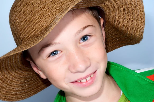 Criança com chapéu — Fotografia de Stock