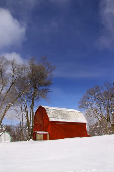 Old barn in the winter — Stock Photo, Image