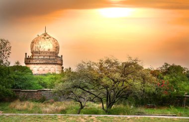 Quli Qutb Shahi Tombs clipart