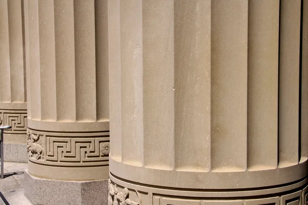 Große Säulen — Stockfoto