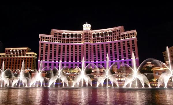 Dansande fontäner Infront av Bellagio Hotel — Stockfoto