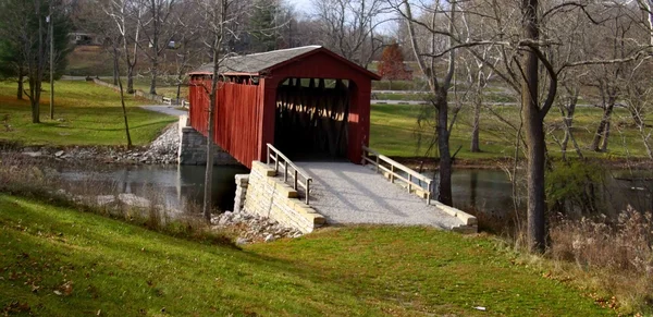 Covered bridge in Indiana — Stock Photo, Image