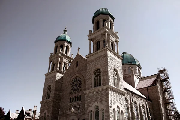 복잡 한 역사적인 교회 — 스톡 사진
