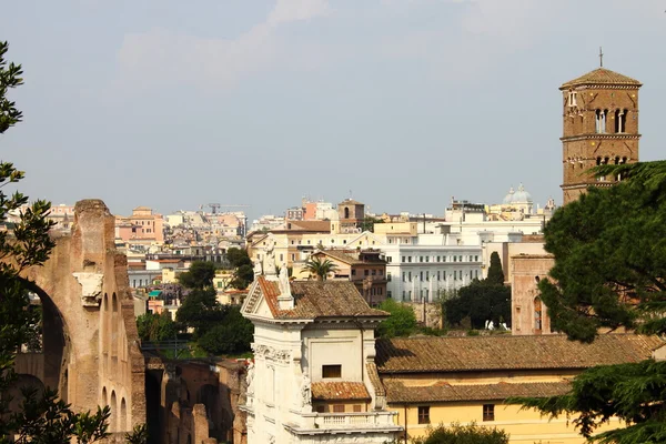 Рим с Палатинского холма — стоковое фото