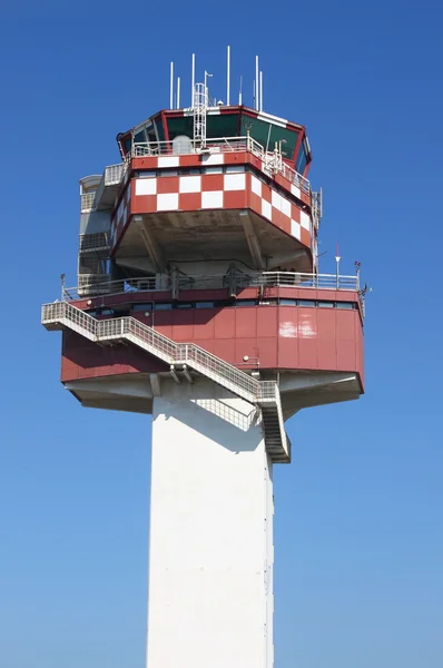 Flygplatsen kontrolltorn — Stockfoto