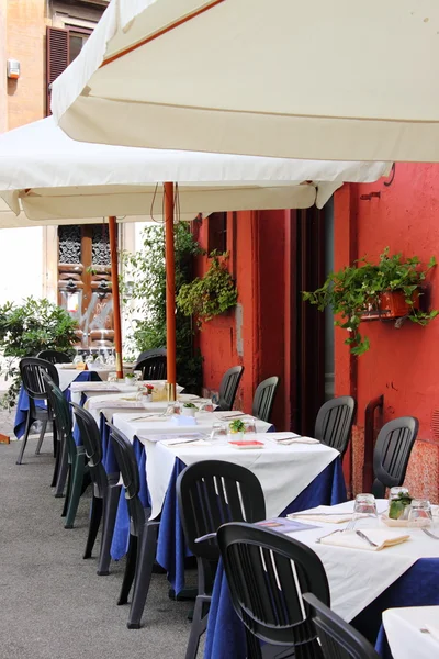 Typické restaurace v Římě — Stock fotografie