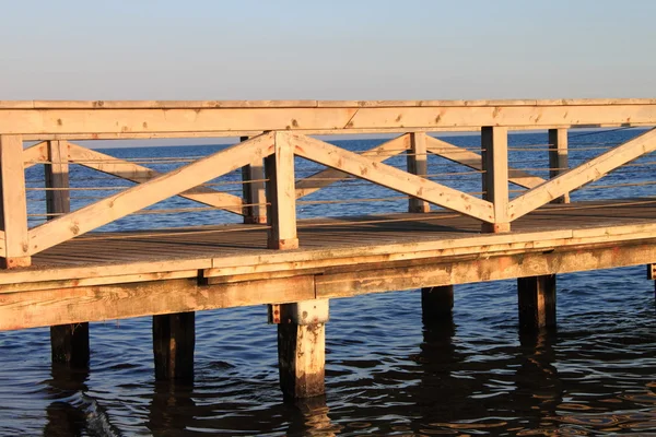 Pier bei Sonnenuntergang — Stockfoto