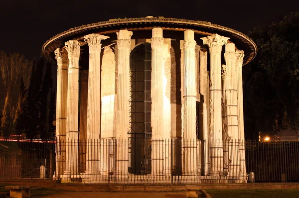 Temple of Vesta by night — Stok fotoğraf