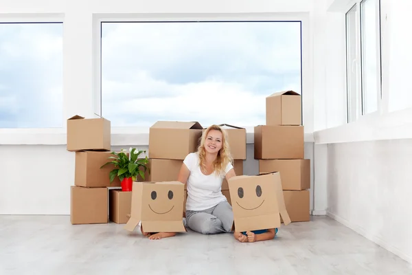 Happy in a new home — Stock Photo, Image