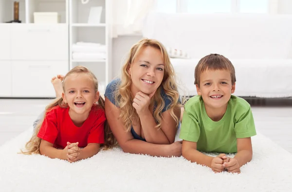Mother and kids at home — Stock Photo, Image