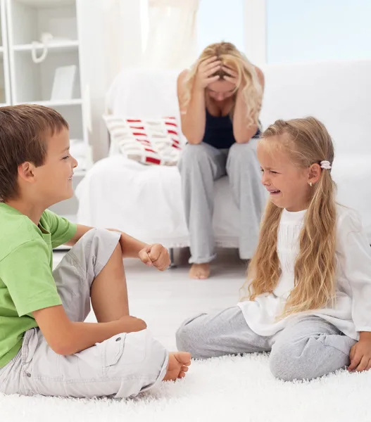 Kids having a quarrel and fight — Stock Photo, Image