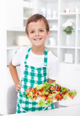 sağlıklı snack ile mutlu çocuk