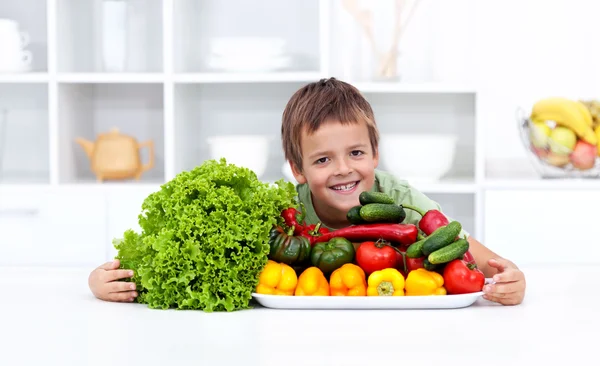 Przedstawia zdrowe warzywa upraw - ostatnie lato — Zdjęcie stockowe