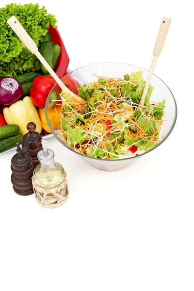 Grönsakssallad i en skål — Stockfoto