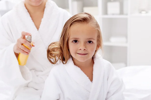Hair care after bath — Stock Photo, Image