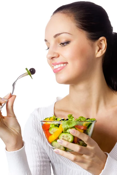 Портрет счастливой улыбающейся женщины с вегетарианским овощным салатом , — стоковое фото