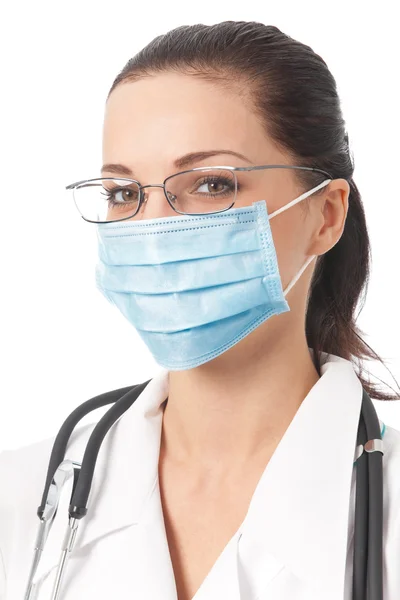 Portrét lékaře v ochranné masce, izolované na bílém — Stock fotografie