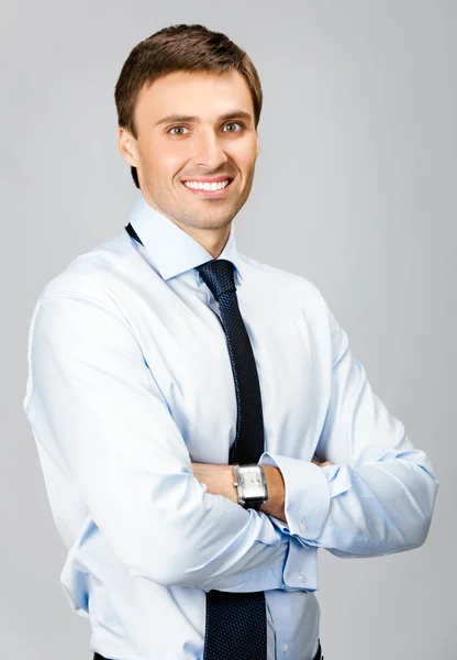 Портрет бізнесмена, на сірому фоні — стокове фото