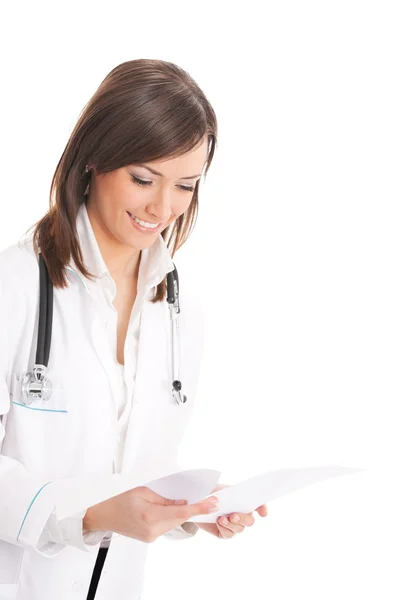 Női orvos dokumentumokkal, mosolyogva felett fehér — Stock Fotó