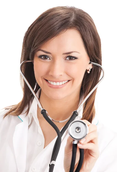 Médecin souriant avec stéthoscope, sur blanc — Photo