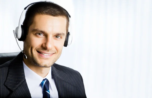 Customer support phone operator at office — Stock Photo, Image