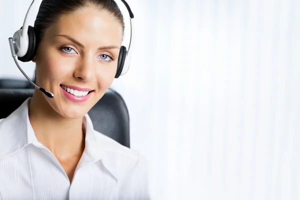 Kunden stöd telefon operatör i headset Royaltyfria Stockbilder