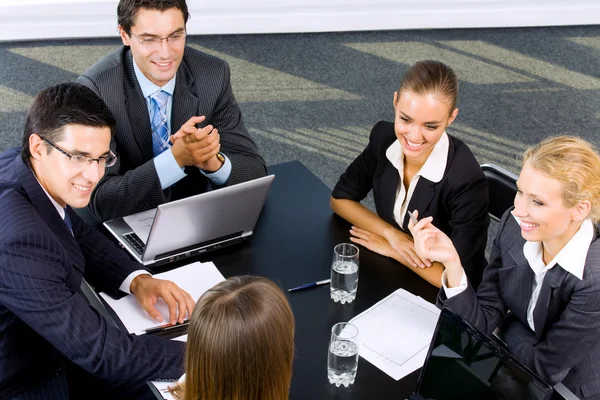 Pianificazione di successo del business-team o brainstorming in ufficio — Foto Stock