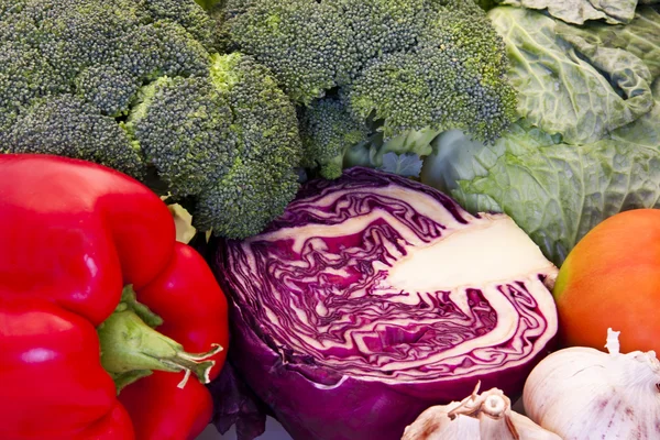 Çeşitli bitki ve sebzeler sağlıklı beslenme — Stok fotoğraf