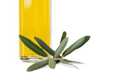 izole taze zeytinyağı şişesi