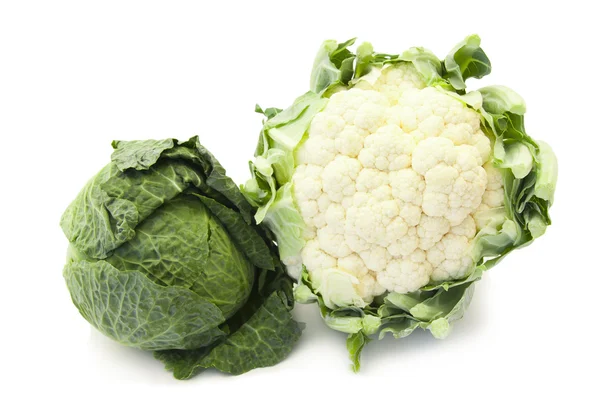 Izolované v bílý květák, zeleninu a zahradní čerstvá zelenina — Stock fotografie