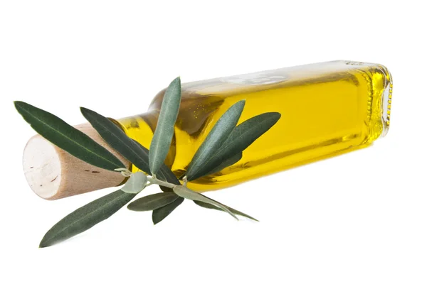 Bottiglia di olio d'oliva fresco isolato — Foto Stock