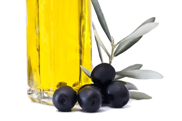Frasco de aceite de oliva fresco aislado —  Fotos de Stock