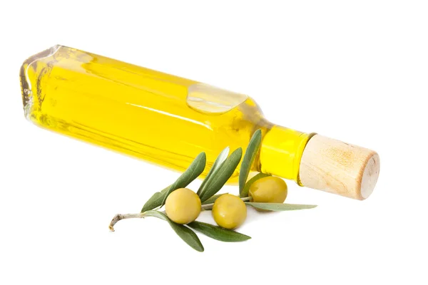 Frasco de aceite de oliva fresco aislado —  Fotos de Stock