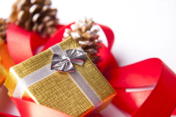 Nastro e cravatta per regali di Natale — Foto Stock