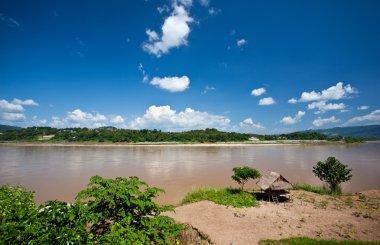 mekong Nehri boyunca evler chiang khong.thailand almak