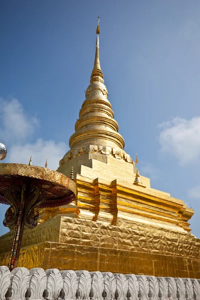 Gyllene pagod i thailändska tempel — Stockfoto