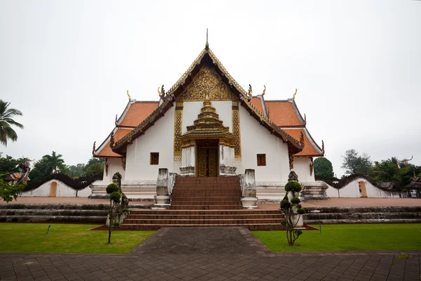 Wat phumin, lanna stil tempel i thailand — Stockfoto