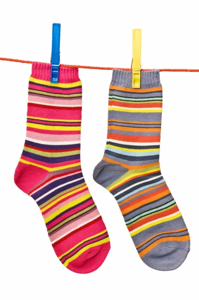 Socken an der Wäscheleine — Stockfoto