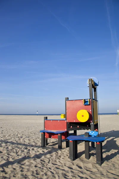Детская площадка на пляже — стоковое фото