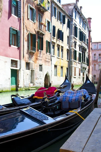 吊船在运河威尼斯 — 图库照片