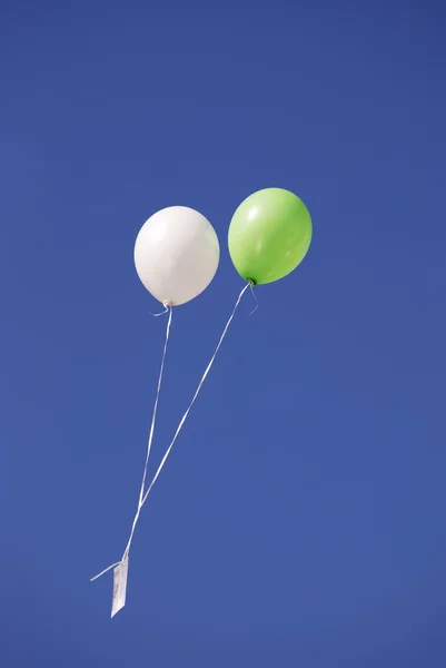 気球を飛ばして — ストック写真